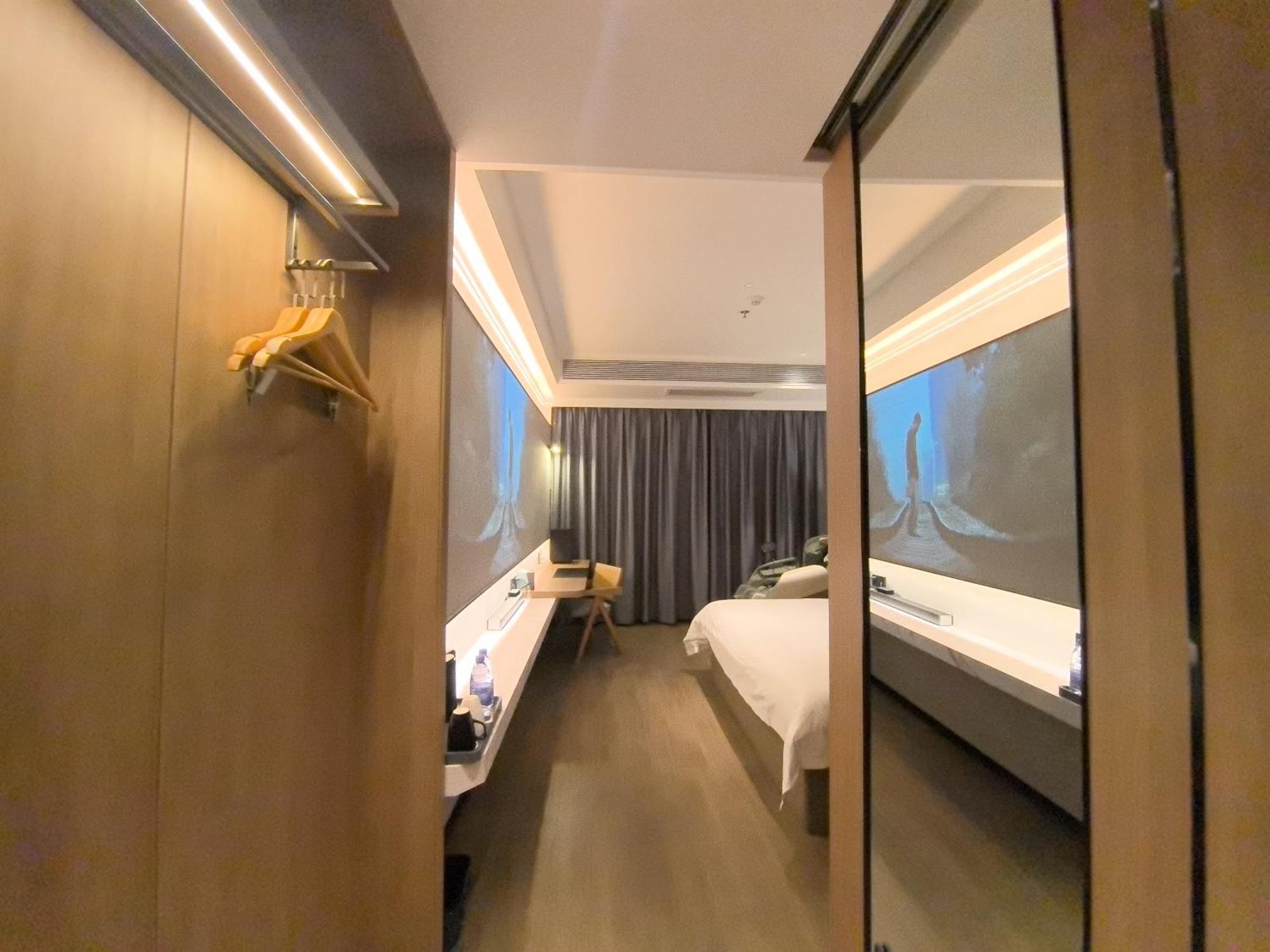 Luyue Hotel Movie Hotel Huaqiangbei Convention And Exhibition Center Branch Shenzhen Exterior foto
